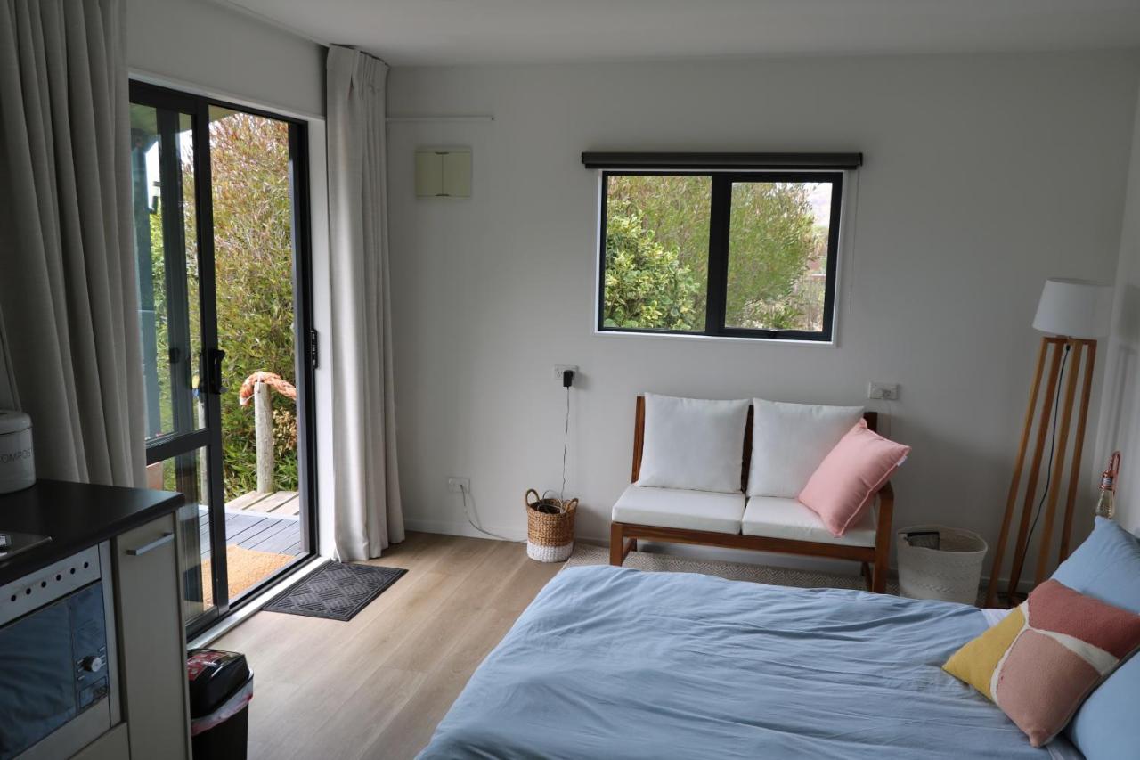 Church Bay Cabin: Sunny, Great Views Apartamento Lyttelton Exterior foto