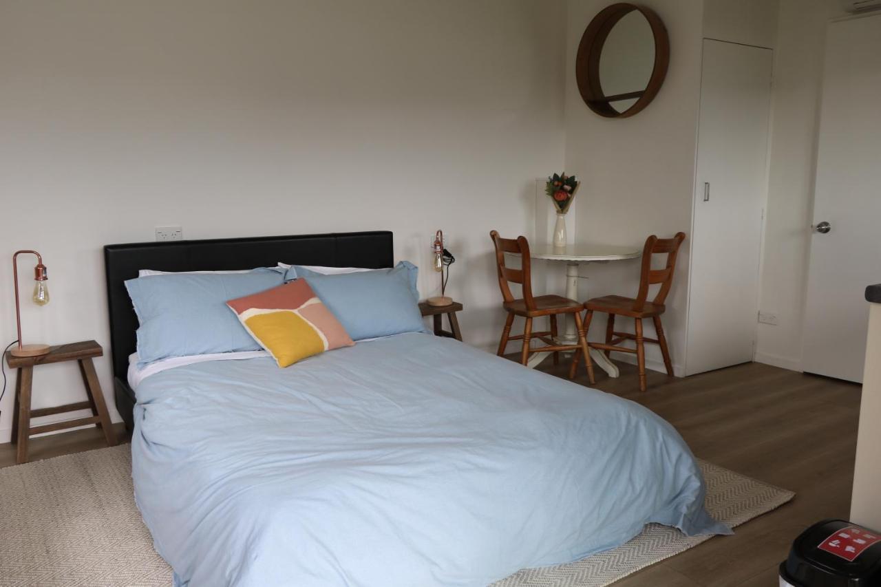 Church Bay Cabin: Sunny, Great Views Apartamento Lyttelton Exterior foto