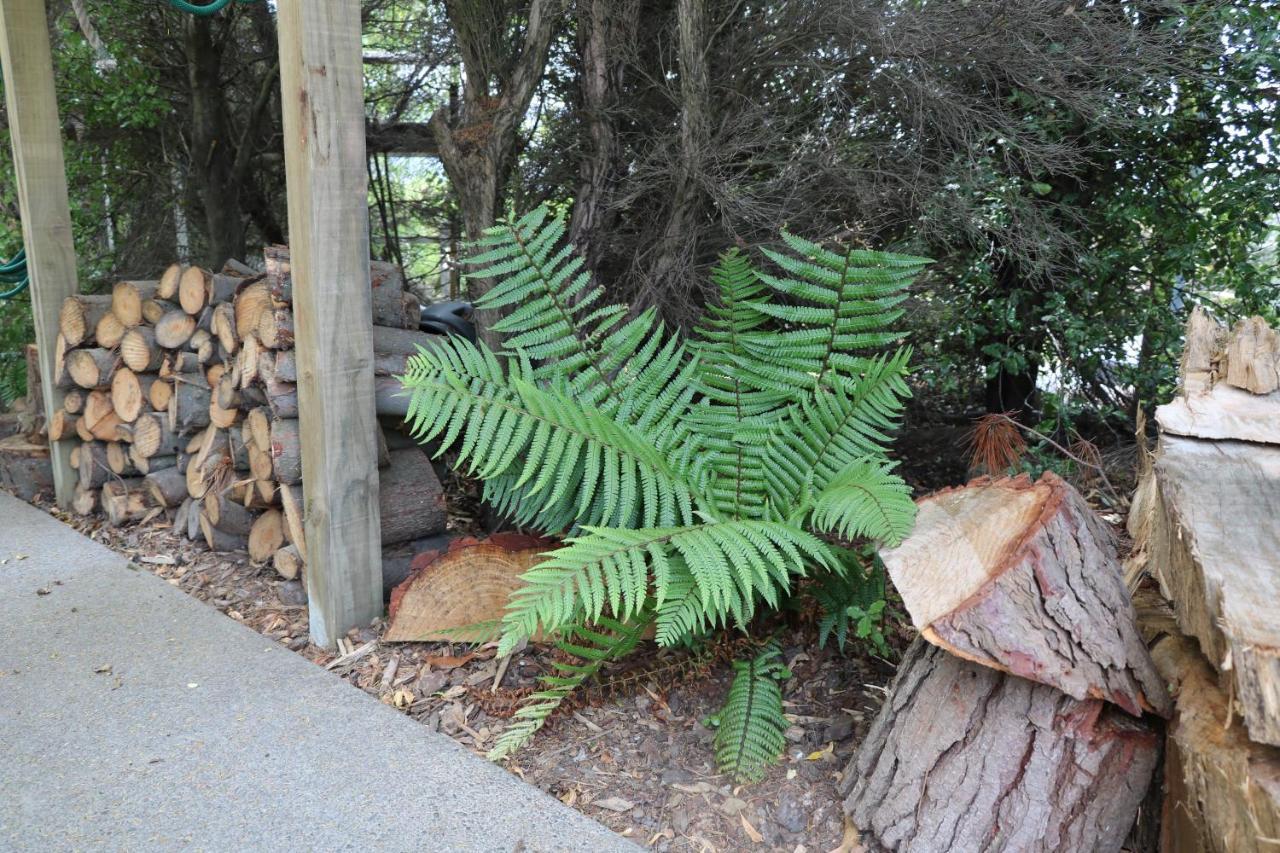 Church Bay Cabin: Sunny, Great Views Apartamento Lyttelton Exterior foto