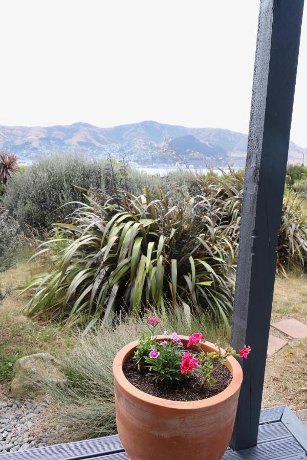 Church Bay Cabin: Sunny, Great Views Apartamento Lyttelton Exterior foto