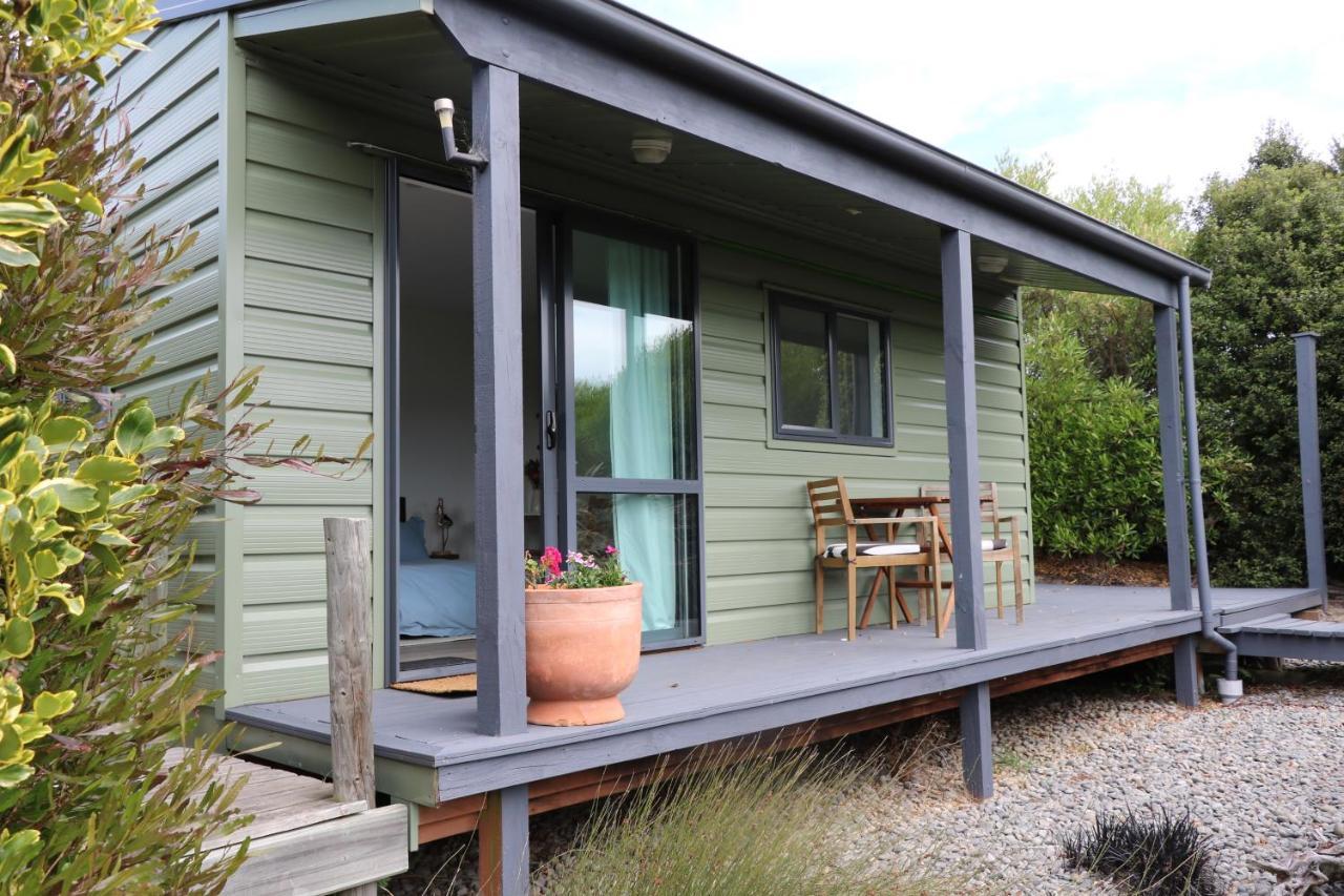 Church Bay Cabin: Sunny, Great Views Apartamento Lyttelton Exterior foto