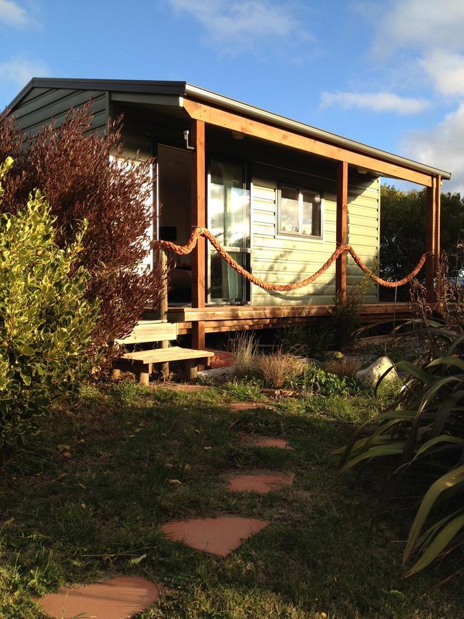 Church Bay Cabin: Sunny, Great Views Apartamento Lyttelton Exterior foto